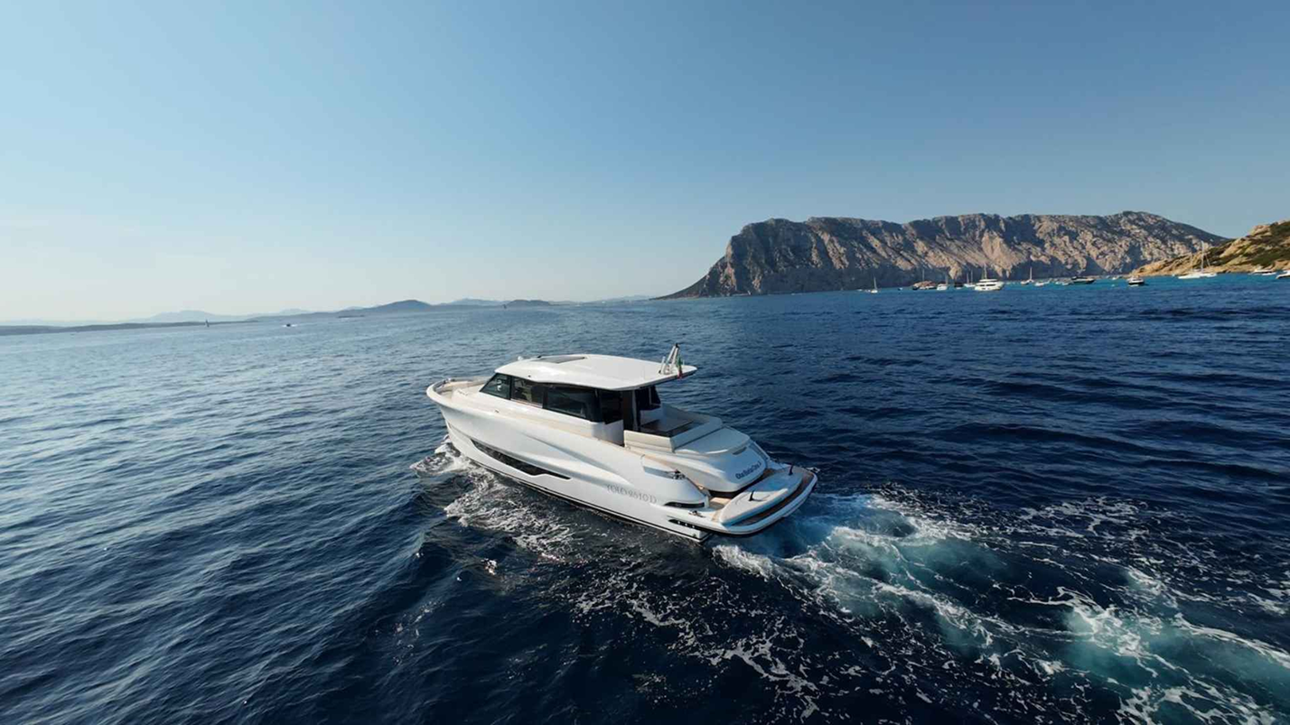 Solaris Power 60 Coupe for sale 2025