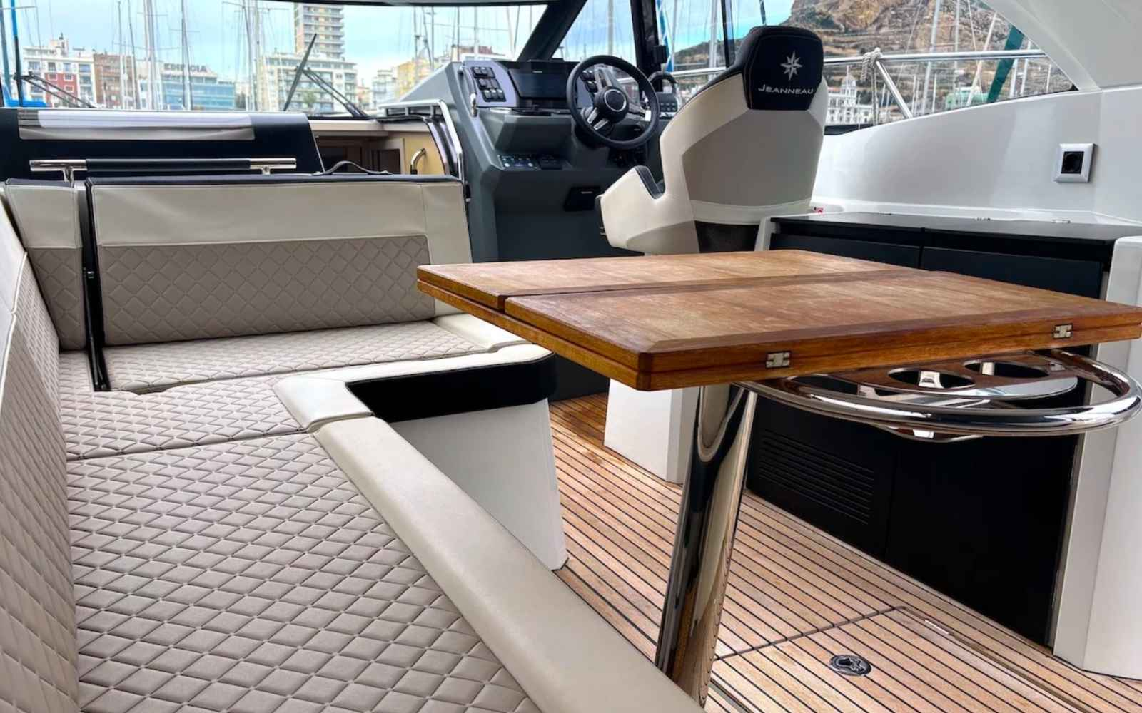 Jeanneau Leader 33 for sale 2021