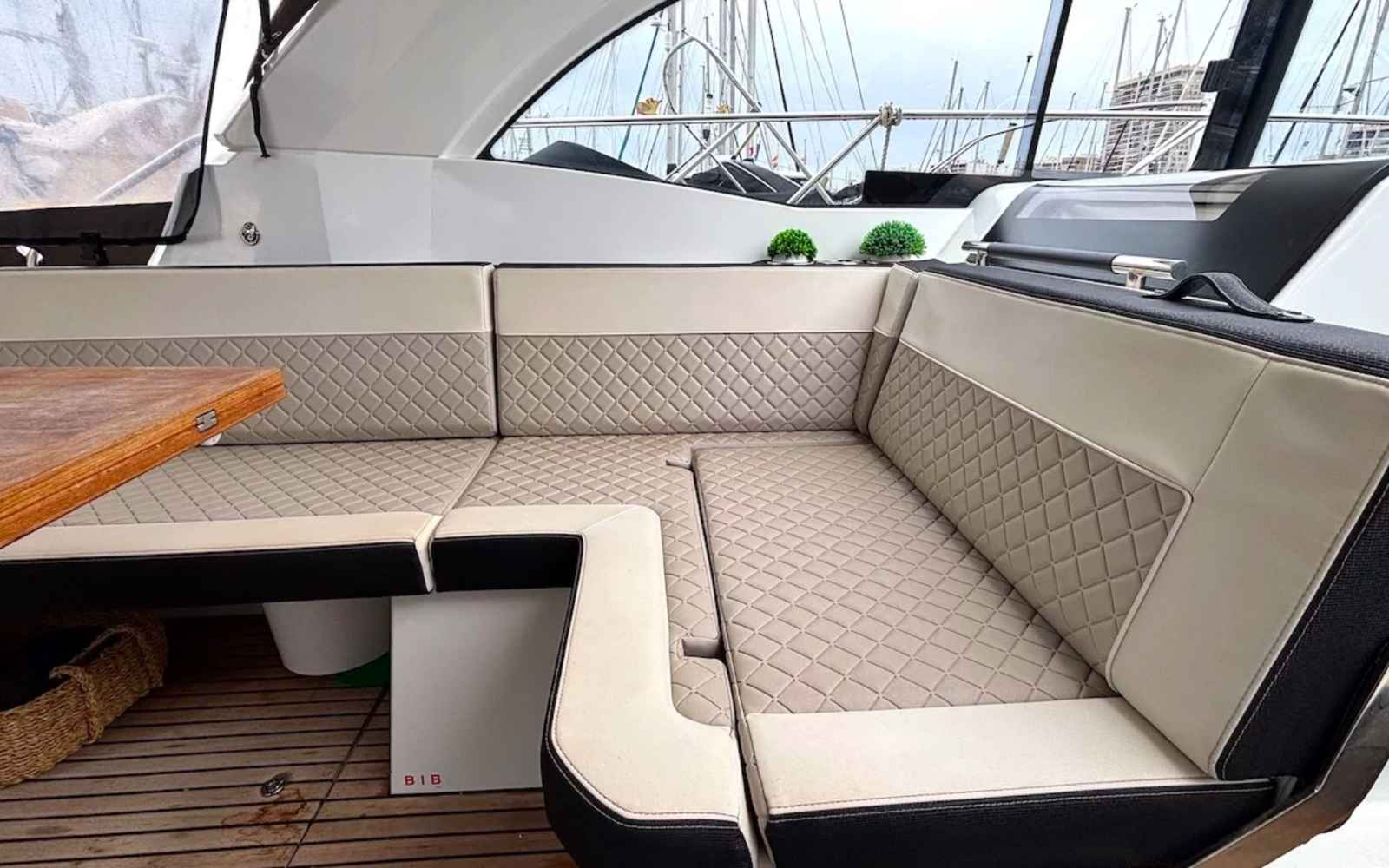 Jeanneau Leader 33 for sale 2021