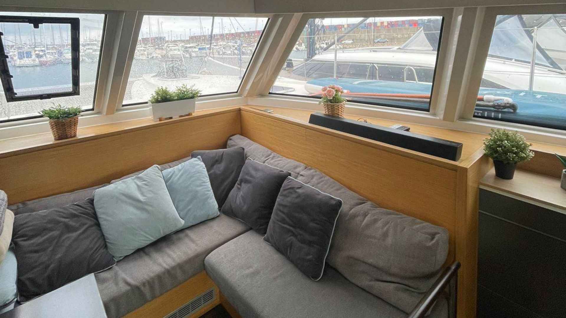 Bavaria Nautitech 46 Fly for sale 2017